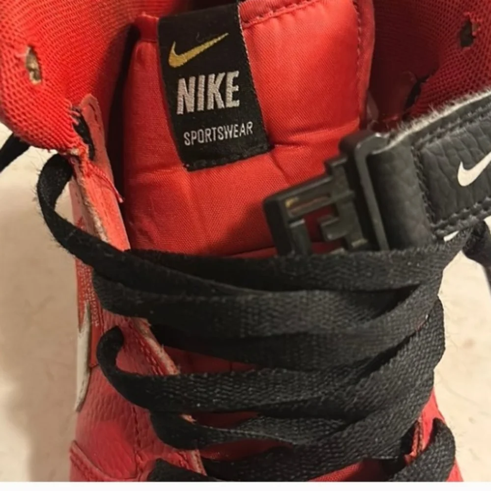 Air Force 1 Mid '07 lv8 University Red/White-Black-Tour Vintage Jordan's